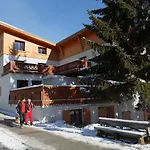 Vacanceole - L'edelweiss 3*